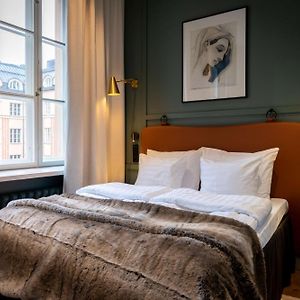 Classic Queen Room